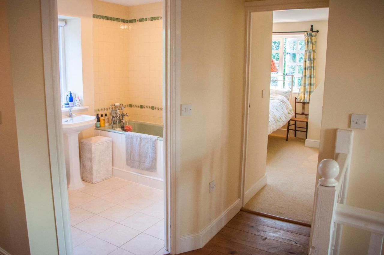 East Knoyle Milton Farm B&B 외부 사진